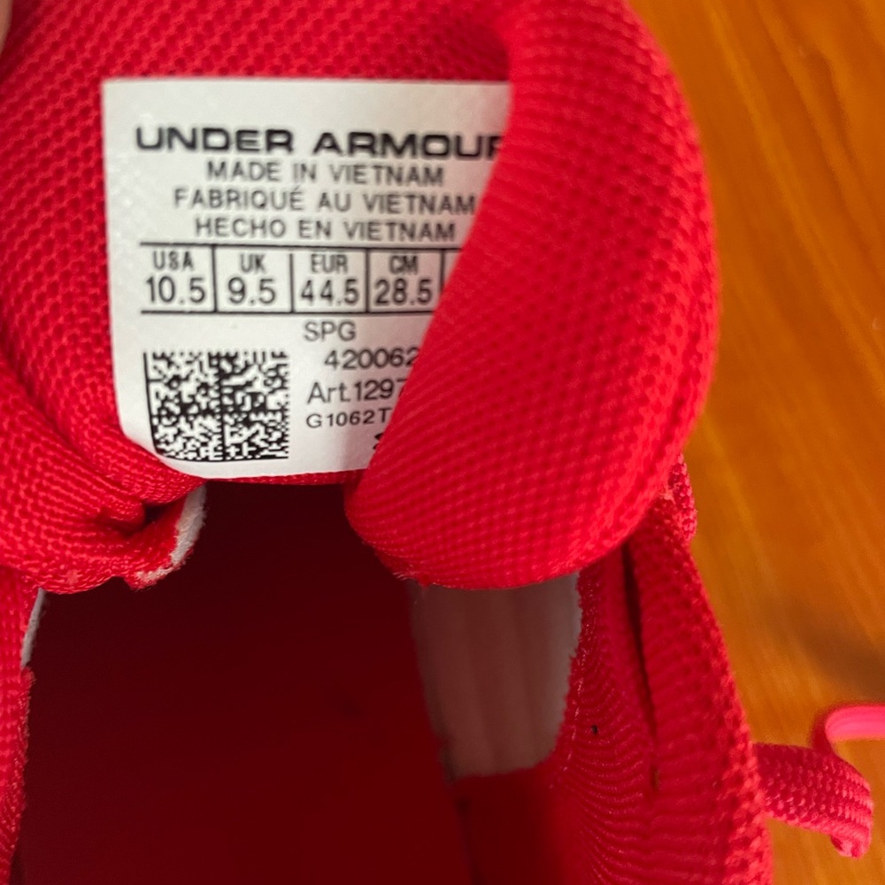 Under Armour Baseball Cleats - image 4